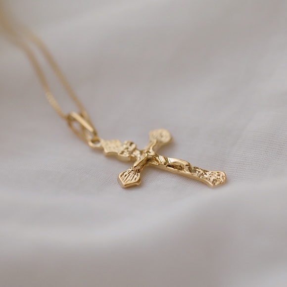 Crucifix Necklace | 18k Gold Filled - Picture 4 of 9